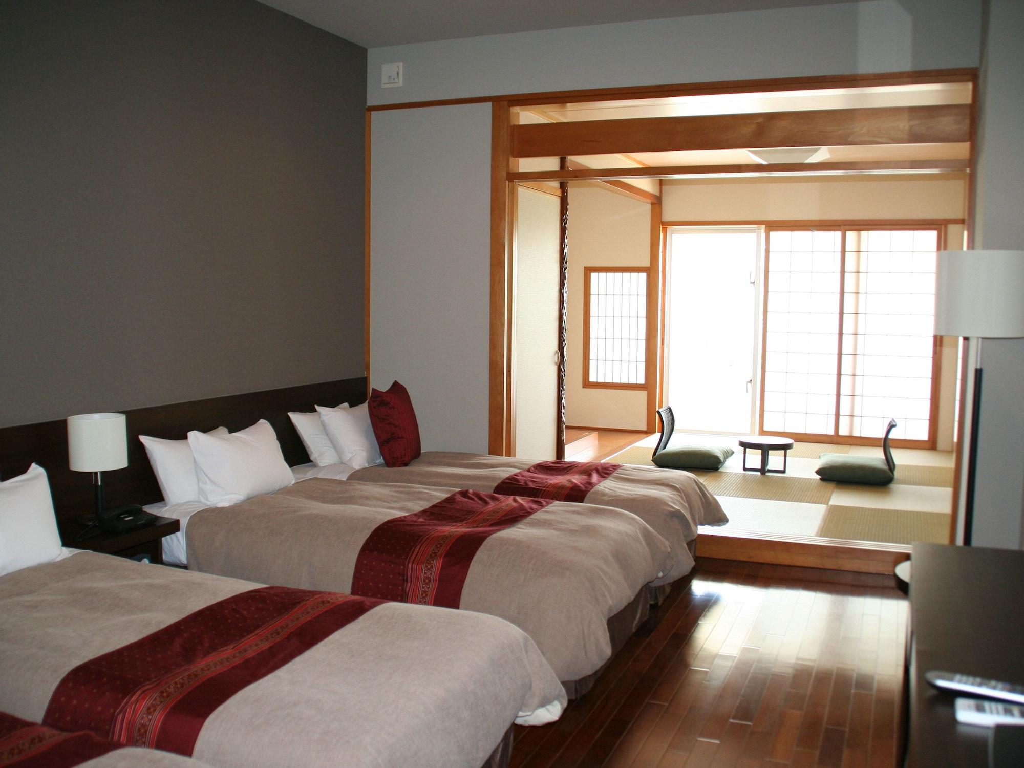 Hotel Hamahigashima Resort Uruma Exteriör bild