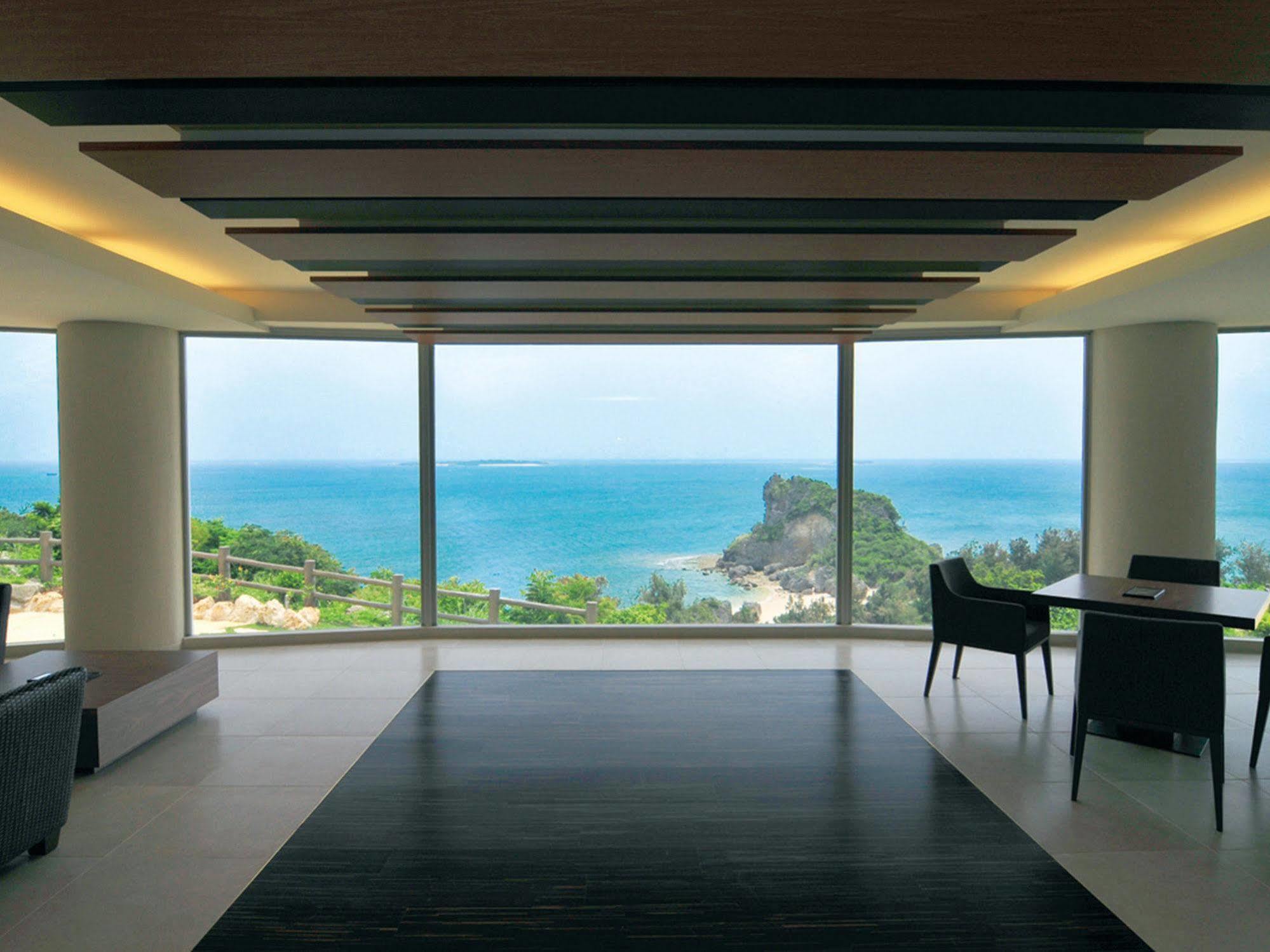 Hotel Hamahigashima Resort Uruma Exteriör bild